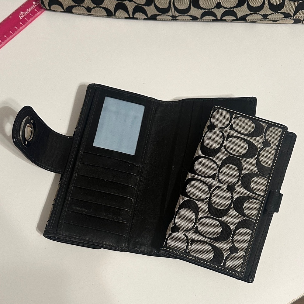 Coach Black and Cream Signature Tote and Wallet Set - Picture 11 of 16